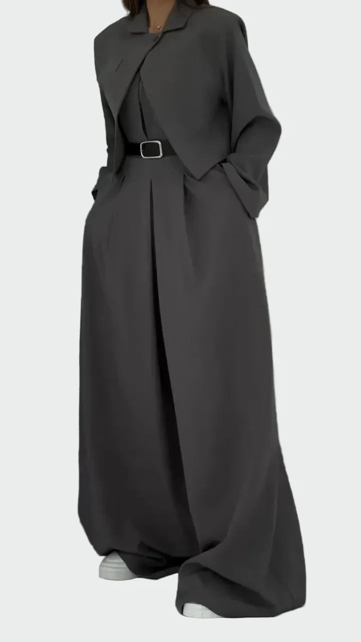 Súprava korzetu a saka v elegantnom a modernom štýle