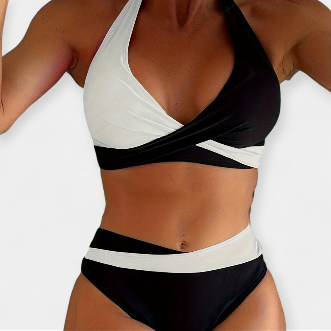 Bikini s prekríženým výstrihom