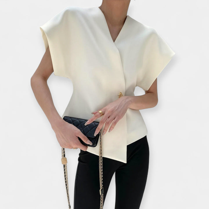 Minimalistický Elegantný Top