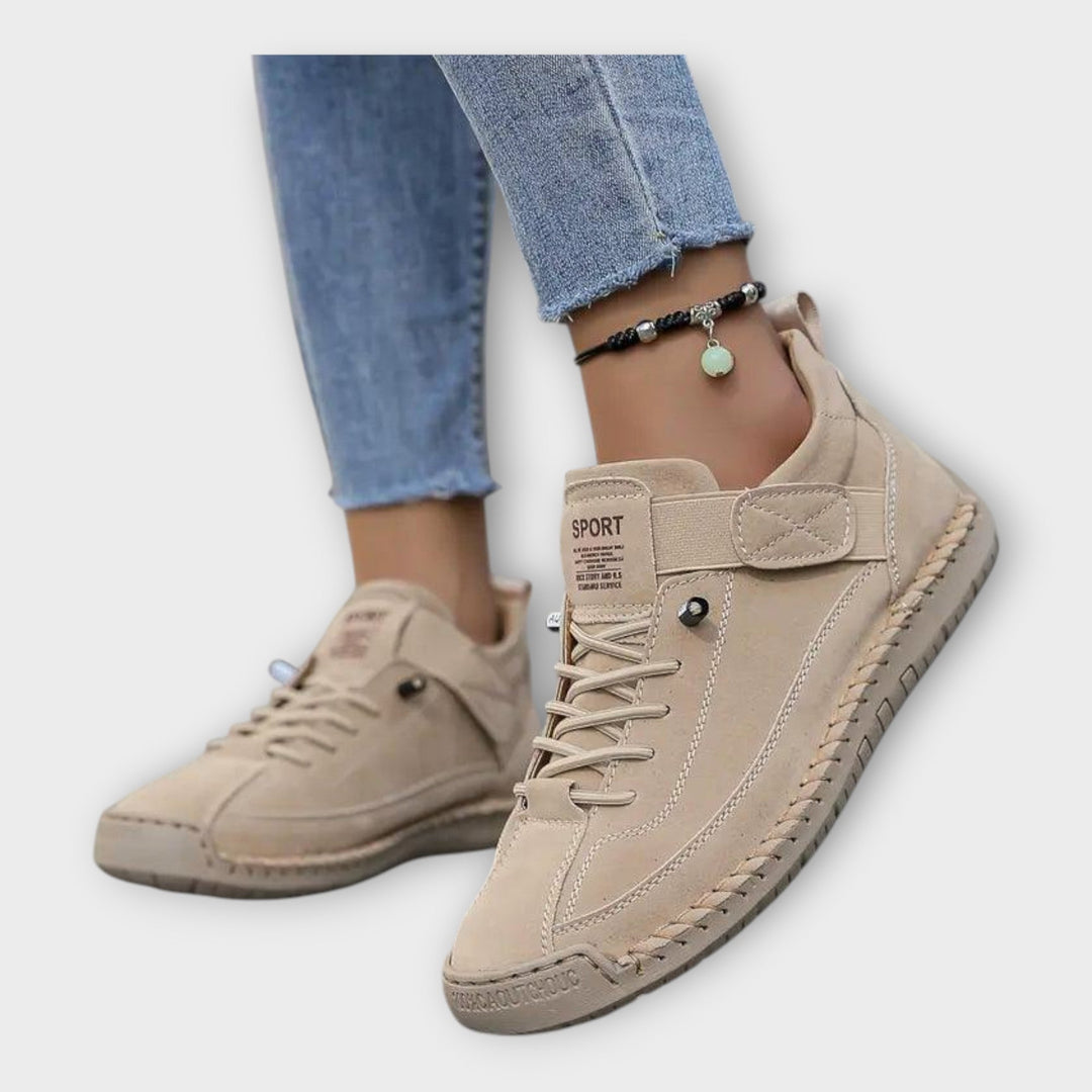 Športové topánky s elegantným a praktickým dizajnom