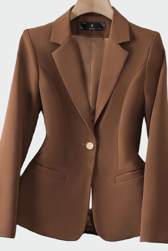 Sako v modernom elegantnom strihu