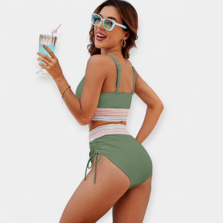 Vysoký pás bikiny s výstužou