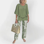 Conjunto elegante con blusa cómoda y pantalones - Chloe Léa