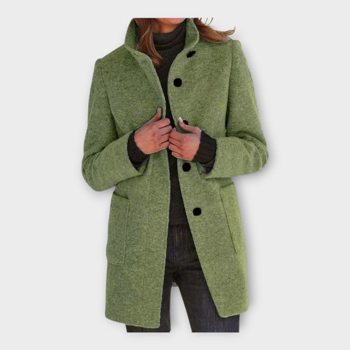 Elegantný Kabát s Nadčasovým Strihom