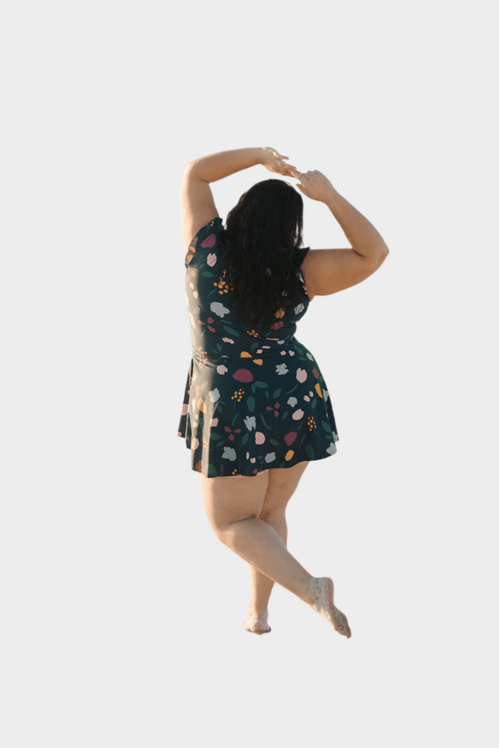 Plavky s Volánmi a Podporou Prsníka